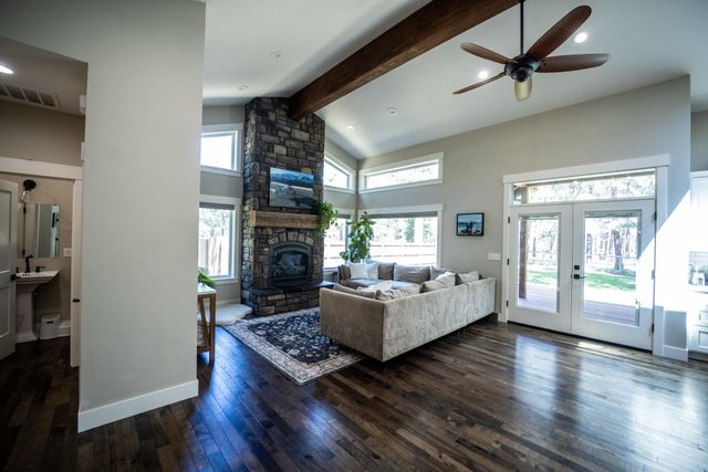 69396 Tollgate Road, Sisters, OR 97759