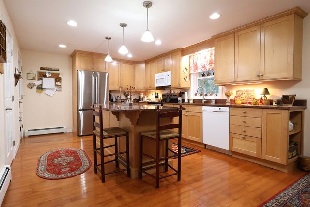 266 Poverty Ln Unit 1A, Lebanon, NH 03766