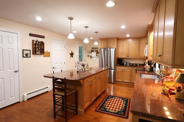 266 Poverty Ln Unit 1A, Lebanon, NH 03766