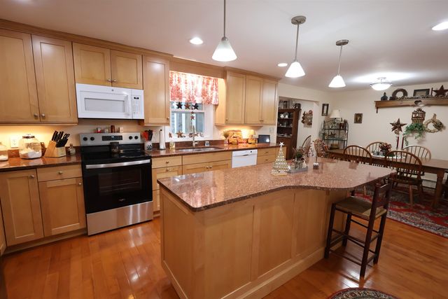 266 Poverty Ln Unit 1A, Lebanon, NH 03766