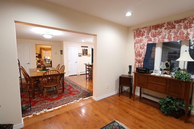 266 Poverty Ln Unit 1A, Lebanon, NH 03766