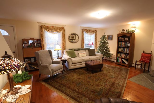 266 Poverty Ln Unit 1A, Lebanon, NH 03766