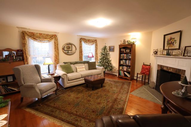 266 Poverty Ln Unit 1A, Lebanon, NH 03766