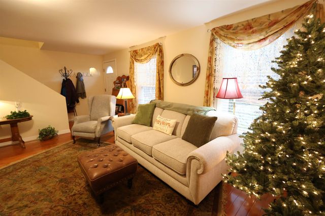 266 Poverty Ln Unit 1A, Lebanon, NH 03766