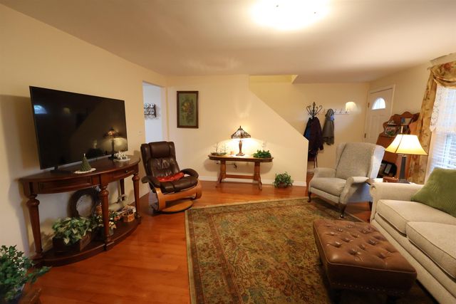 266 Poverty Ln Unit 1A, Lebanon, NH 03766