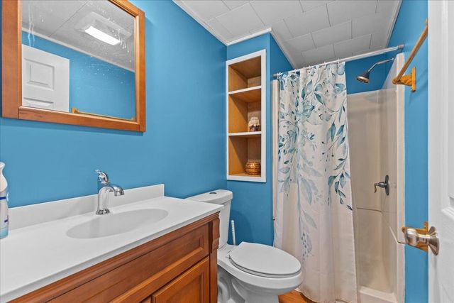 52 School House Hill Road, Middlebury, VT 05753