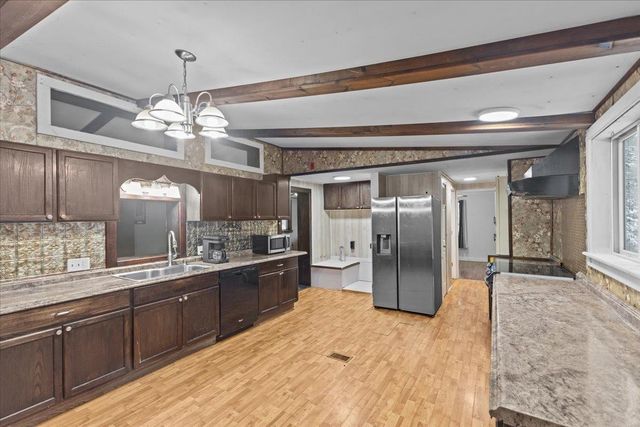 52 School House Hill Road, Middlebury, VT 05753