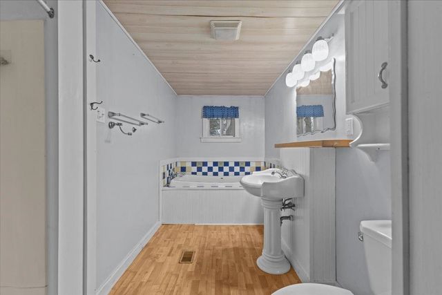 52 School House Hill Road, Middlebury, VT 05753