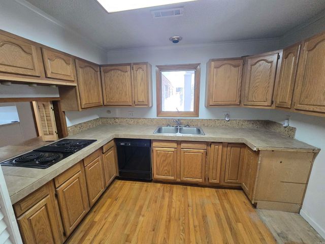 106 Honeysuckle Lane, Helena, AR 72342