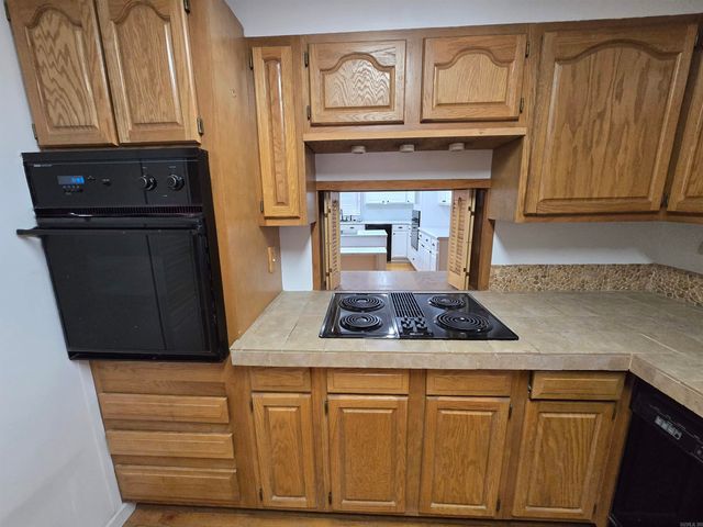 106 Honeysuckle Lane, Helena, AR 72342