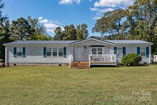 555 Fairmount Road, Statesville, NC 28625