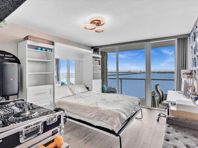 665 NE 25th Street 2403, Miami, FL 33137