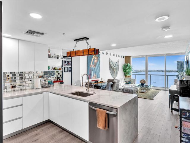 665 NE 25th Street 2403, Miami, FL 33137