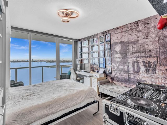 665 NE 25th Street 2403, Miami, FL 33137