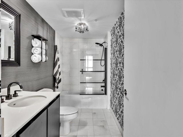 665 NE 25th Street 2403, Miami, FL 33137