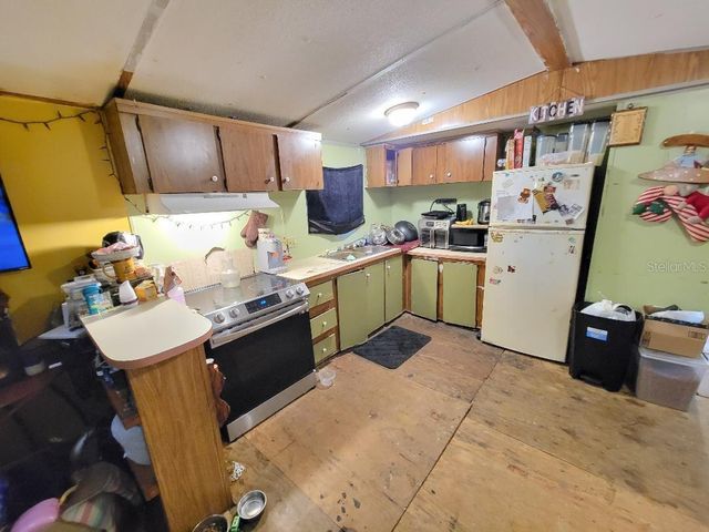 5345 TOPEKA AVENUE, St Cloud, FL 34773