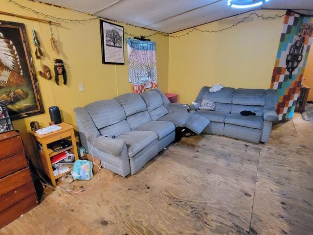 5345 TOPEKA AVENUE, St Cloud, FL 34773