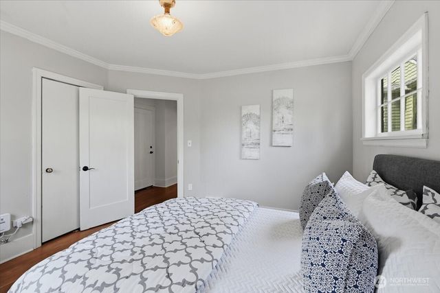 1828 NE Ravenna Boulevard, Seattle, WA 98105