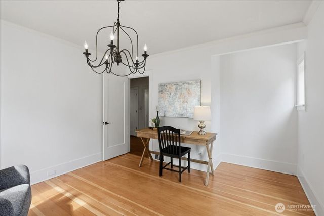 1828 NE Ravenna Boulevard, Seattle, WA 98105