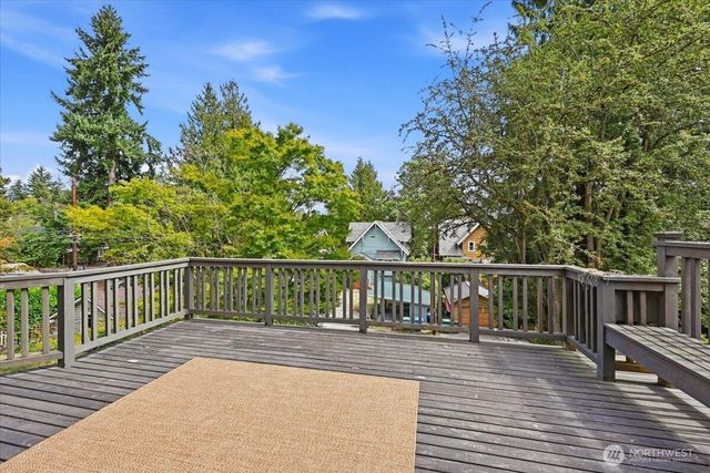 1828 NE Ravenna Boulevard, Seattle, WA 98105