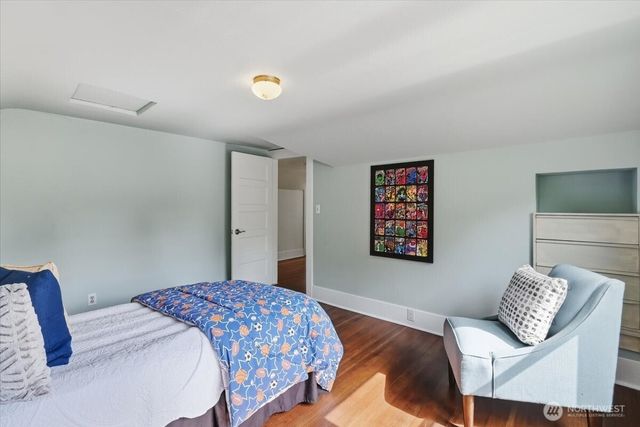 1828 NE Ravenna Boulevard, Seattle, WA 98105