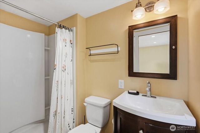 1828 NE Ravenna Boulevard, Seattle, WA 98105