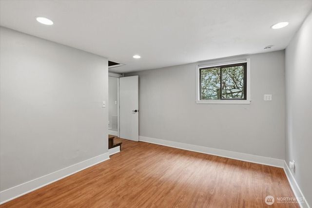 1828 NE Ravenna Boulevard, Seattle, WA 98105