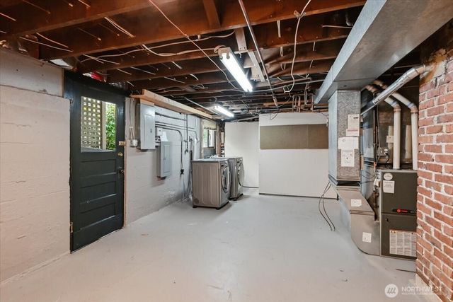1828 NE Ravenna Boulevard, Seattle, WA 98105