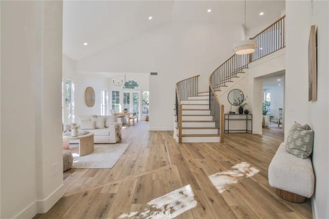 2162 Sonbria, Tustin, CA 92782