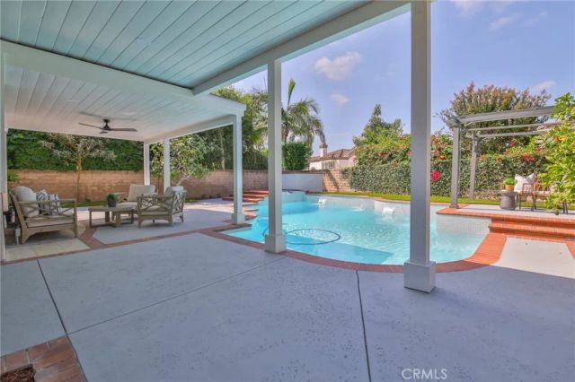 2162 Sonbria, Tustin, CA 92782