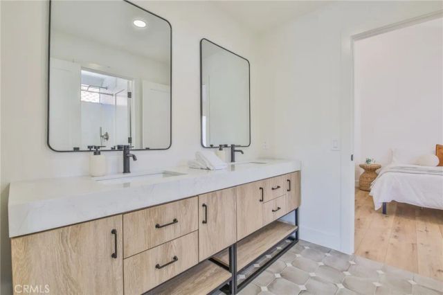 2162 Sonbria, Tustin, CA 92782