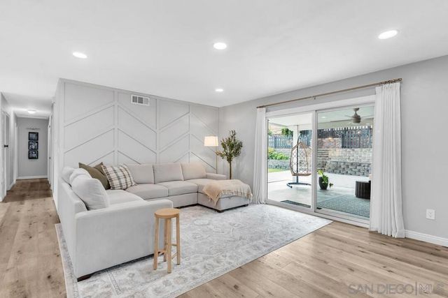 8969 New Seabury Drive, Santee, CA 92071