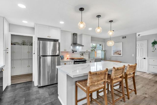 8969 New Seabury Drive, Santee, CA 92071