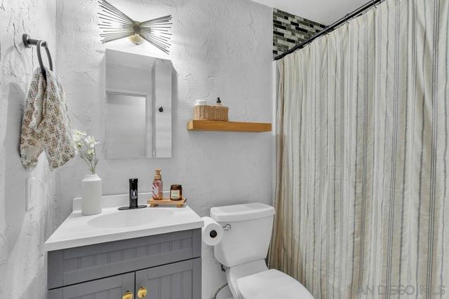 8969 New Seabury Drive, Santee, CA 92071