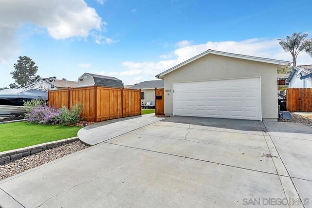 8969 New Seabury Drive, Santee, CA 92071