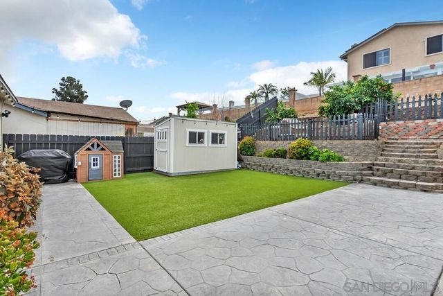 8969 New Seabury Drive, Santee, CA 92071