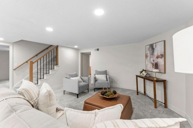 6667 Moorland Drive, Eden Prairie, MN 55346