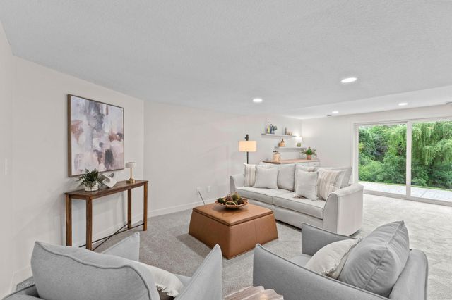 6667 Moorland Drive, Eden Prairie, MN 55346