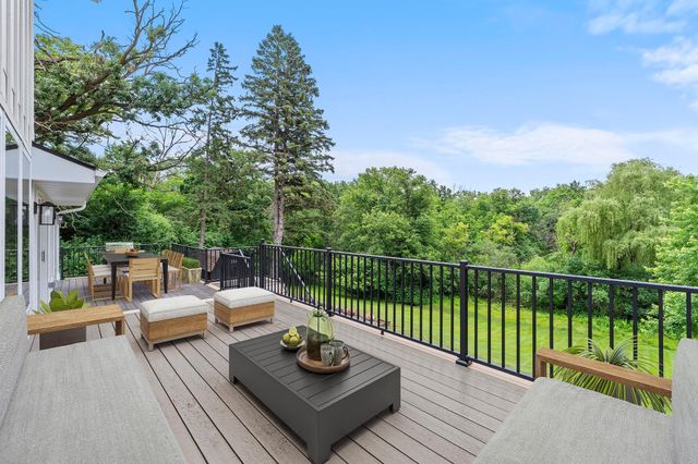 6667 Moorland Drive, Eden Prairie, MN 55346