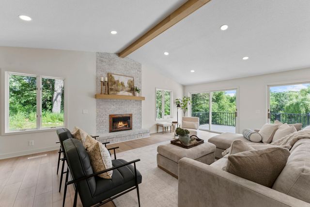 6667 Moorland Drive, Eden Prairie, MN 55346