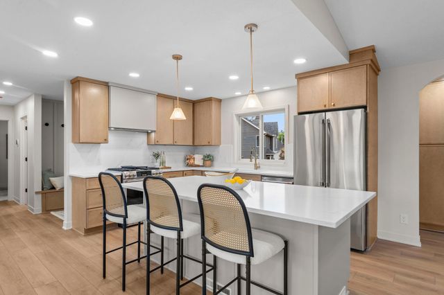 6667 Moorland Drive, Eden Prairie, MN 55346