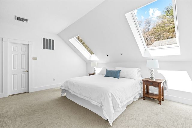 39 Church St, Weston, MA 02493