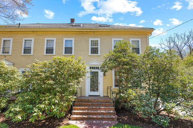 39 Church St, Weston, MA 02493