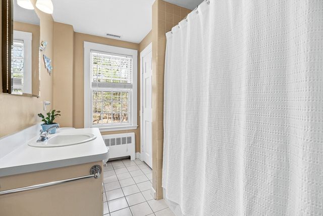 39 Church St, Weston, MA 02493