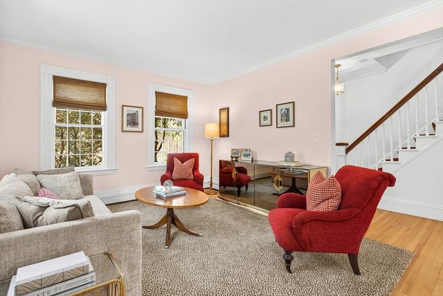 39 Church St, Weston, MA 02493