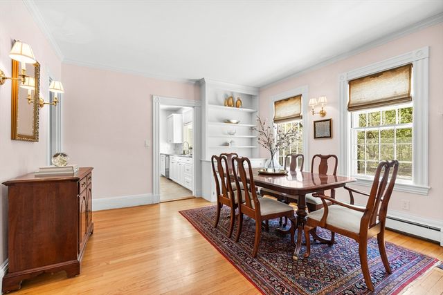 39 Church St, Weston, MA 02493