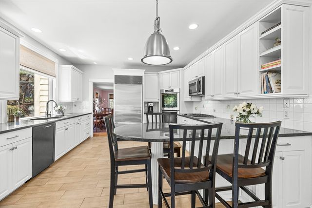 39 Church St, Weston, MA 02493