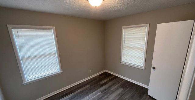 389 W MITCHELL RD, Memphis, TN 38109