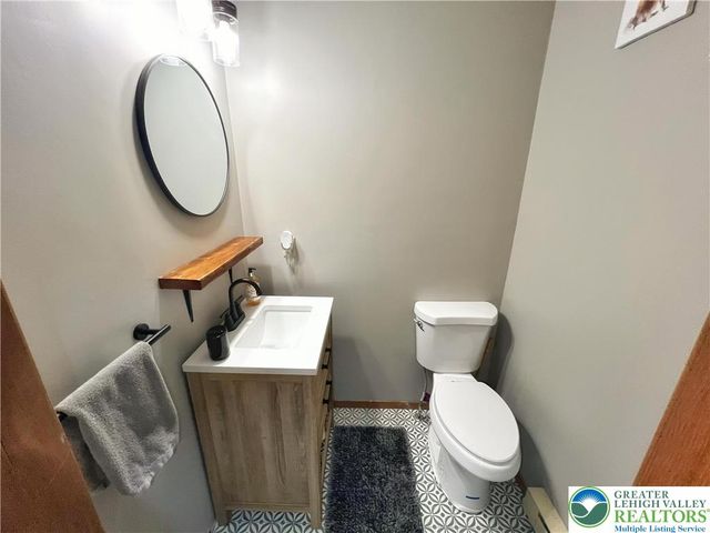 32 Bear Lane, Penn Forest Twp, PA 18229