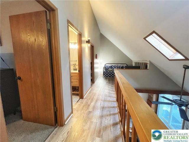 32 Bear Lane, Penn Forest Twp, PA 18229